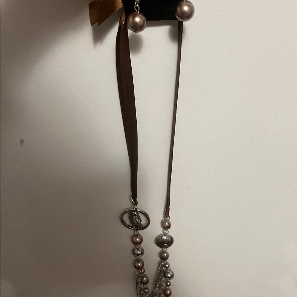 Paparazzi Elegant Pearl and Ribbon Necklace Set